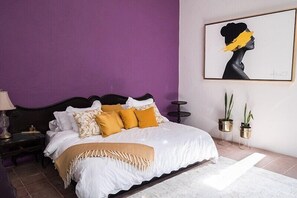 8 bedrooms, WiFi - Relaxing Hacienda with Pool (Ojo de Agua)