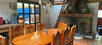 Ferrería Tula Cabin: Mountain and River Views
