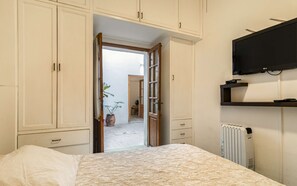 3 habitaciones, escritorio, tabla de planchar con plancha y wifi 