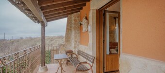Country House 'La Carde ñuela' with Mountain View, Private Terrace and Wi-Fi
