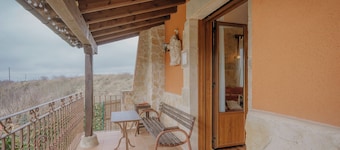 Casa rural 'La Cardeñuela' con vistas a la montaña, terraza privada y Wi-Fi