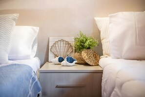 2 bedrooms, iron/ironing board, free WiFi, bed sheets - Villa 'Claudia - Calasetta' with Sea View, Wi-Fi and Air Conditioning (Calasetta)