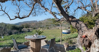 Landhaus 'El Moral' mit Bergblick, privater Terrasse und Wi-Fi