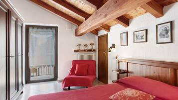 2 habitaciones, tabla de planchar con plancha y wifi gratis