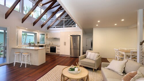 6 Dooley Street Bargara