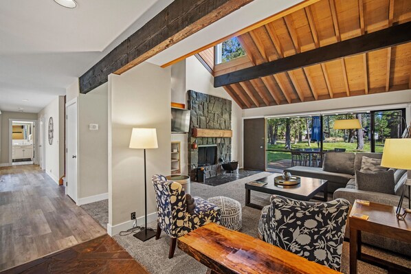 TV connectée, cheminée