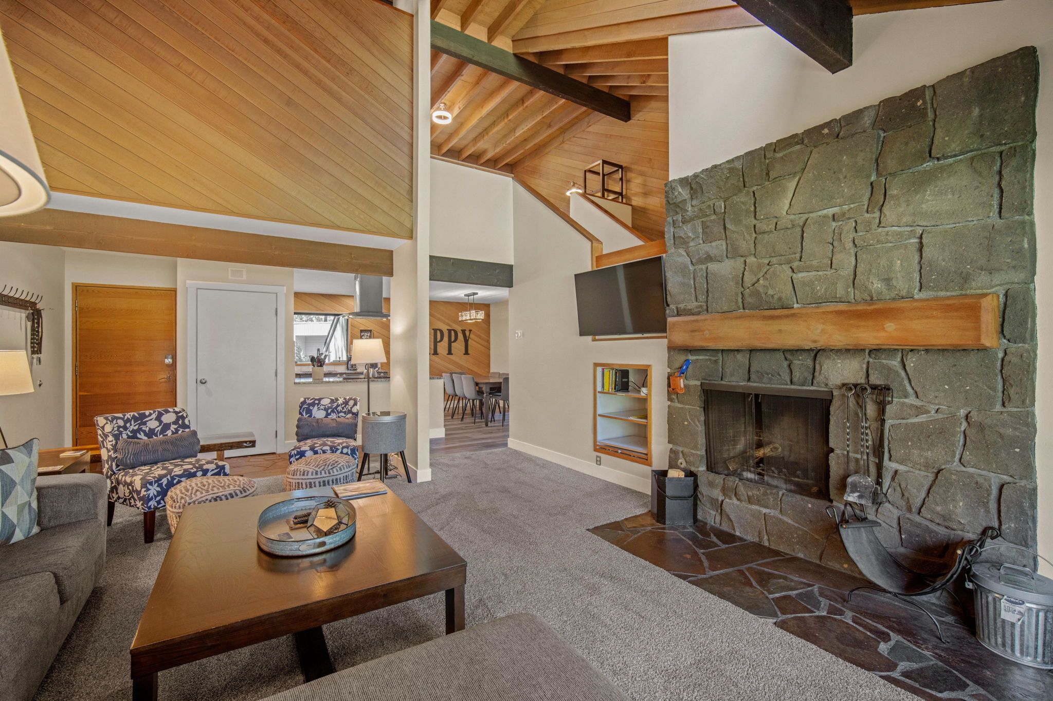 TV connectée, cheminée