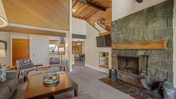 TV connectée, cheminée