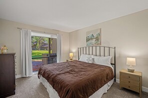 2 bedrooms, WiFi, bed sheets - Cozy Condo Near the VIllage (Sunriver)