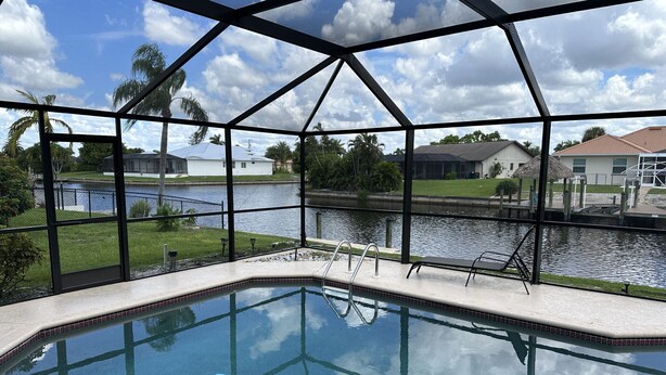 Pool - Peaceful Cottage, your perfect getaway in the Cape (Cape Coral)