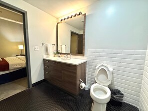 Douche, serviettes fournies
