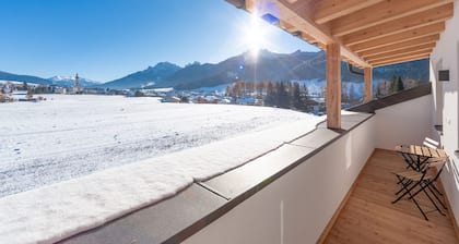 Granja 'Metzgermayr Apt Dolomit' con vistas a la montaña, jardín compartido y Wi-Fi