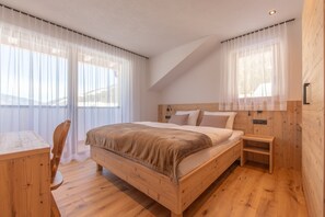2 slaapkamers, een strijkplank/strijkijzer, gratis wifi, beddengoed