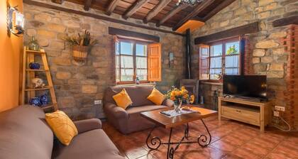 Apartment 'Juntana 2' with Mountain View, Shared Terrace and Wi-Fi