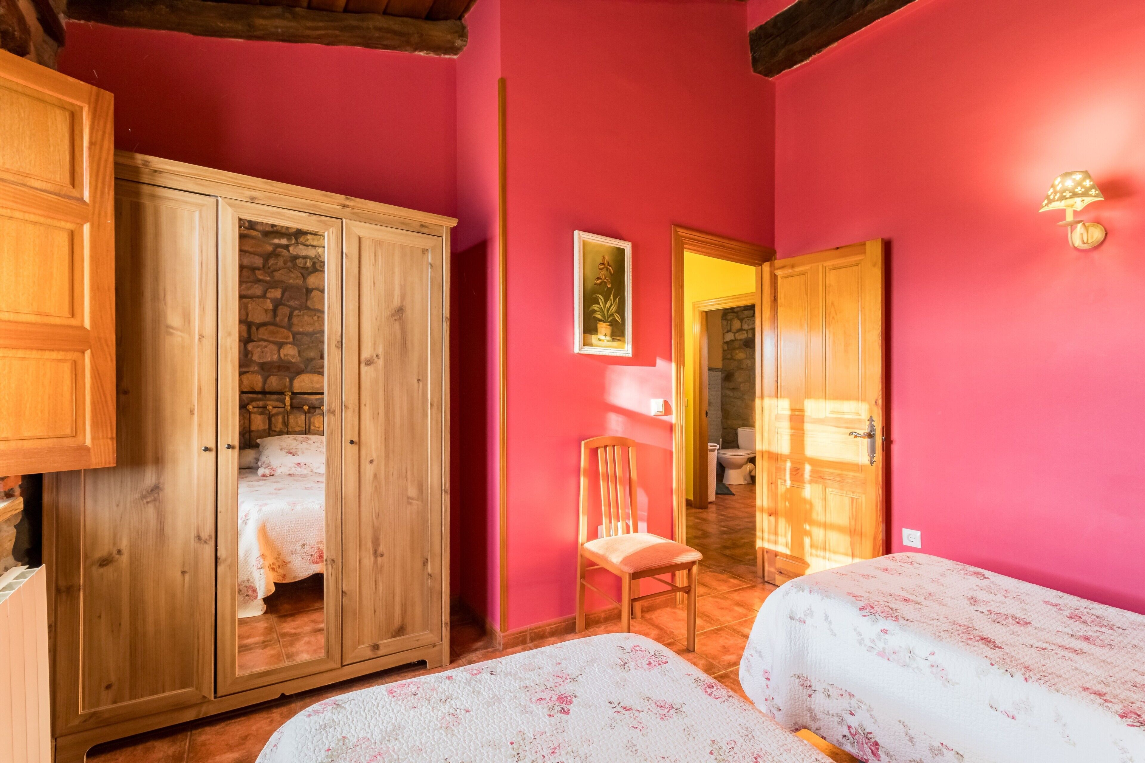 3 bedrooms, free WiFi, bed sheets