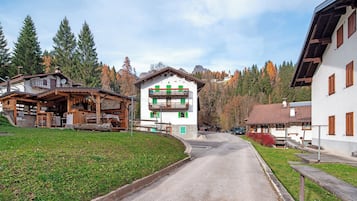 Esterni