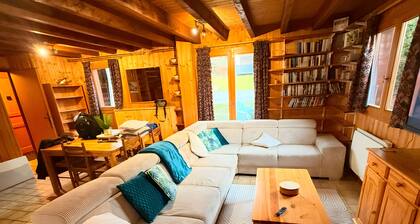 Chalet 'Des Charmes' con vistas a la montaña, terraza privada y Wi-Fi