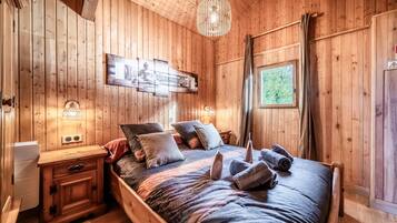 5 slaapkamers, een strijkplank/strijkijzer, gratis wifi, beddengoed