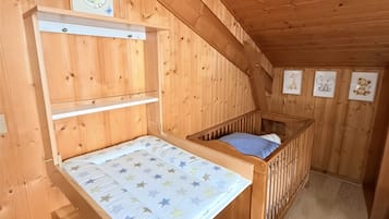 5 makuuhuonetta, silitysrauta/-lauta, ilmainen Wi-Fi, vuodevaatteet