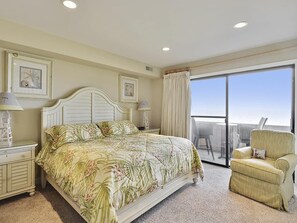 4 bedrooms, iron/ironing board