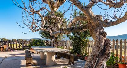 Country House 'Vell' with Mountain View, Private Garden and Wi-Fi