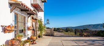 Country House 'Vell' with Mountain View, Private Garden and Wi-Fi