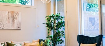 StayAU Pakenham Townhouse with Lakeview