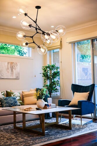 StayAU Pakenham Townhouse with Lakeview