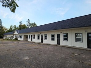 Esterni