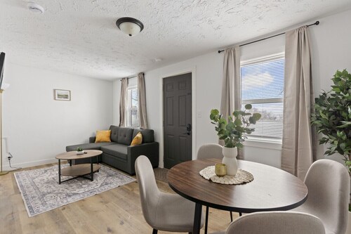 Leech Lake Views | Quaint Stay Near Town & Hiking