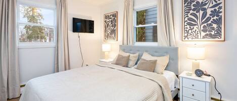 2 chambres, fer et planche à repasser, Wi-Fi gratuit, draps fournis