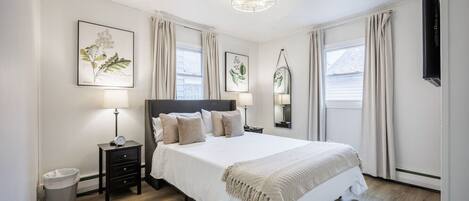 Iron/ironing board, free WiFi, bed sheets