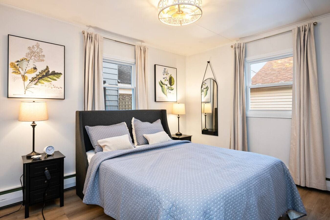 Bügeleisen/Bügelbrett, kostenloses WLAN, Bettwäsche