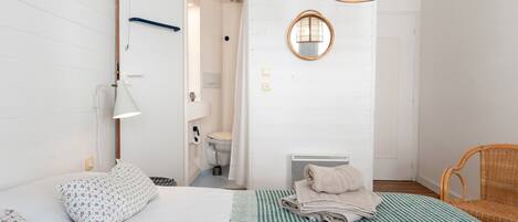 4 quartos, ferros/tábuas de passar roupa, Wi-Fi de cortesia