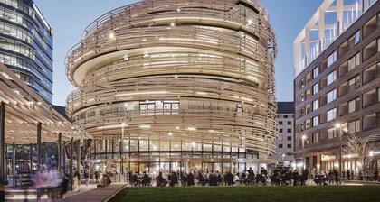 Modern Studio + Balcony + Car Park - Darling Harbour