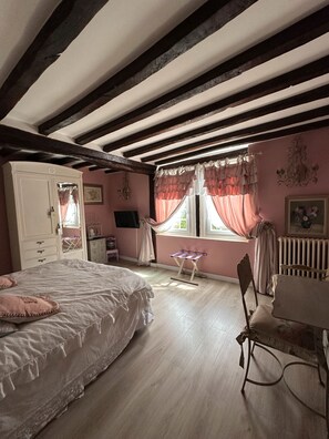 1 chambre, Wi-Fi gratuit, draps fournis