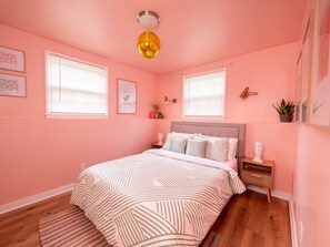 2 bedrooms, desk, iron/ironing board, travel crib