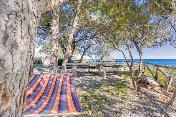 Property grounds - Casa Mulas ground floor with access to the sea (Tertenia)