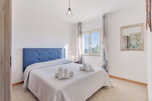 2 Schlafzimmer, BĂŒgeleisen/BĂŒgelbrett, WLAN, BettwĂ€sche