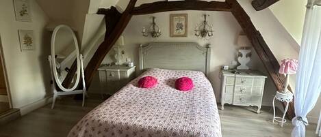 1 chambre, Wi-Fi gratuit, draps fournis