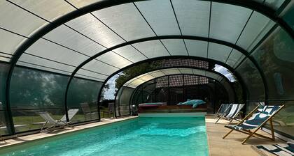 Chambre d'hÎtes 'English Garden' avec piscine, petit déjeuner, jardin partagé et Wi-Fi