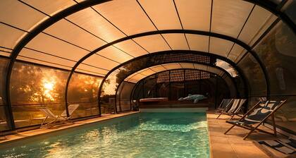 'English Garden' Guest Room with Pool, Breakfast, Shared Garden and Wi-Fi
