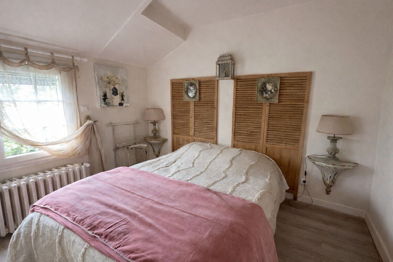 1 quarto, Wi-Fi de cortesia, roupa de cama