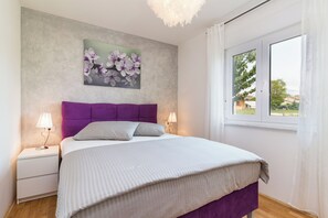 3 bedrooms, Internet