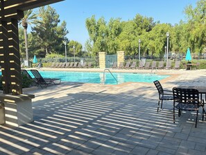 Udendørs pool, opvarmet pool