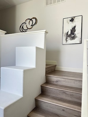 Interior - Charming 2B&3B townhome  in  Oak Creek Irvine (Irvine)