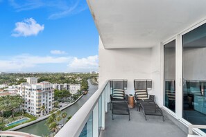 Property grounds - Luxurious 1/1 at 1 Hotel & Homes (Miami Beach)