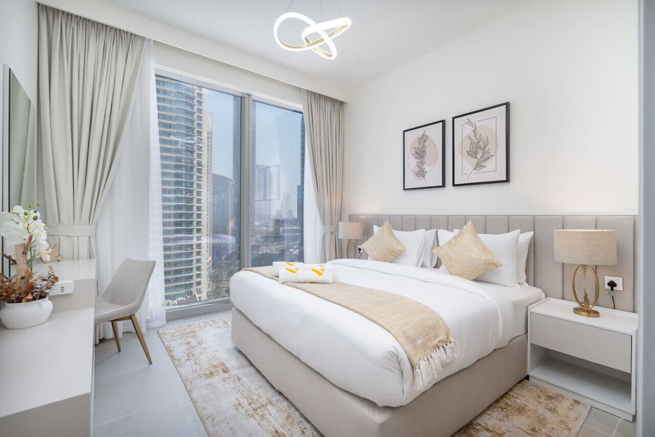 2 bedrooms, desk, iron/ironing board, WiFi