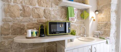 Fridge, microwave, coffee/tea maker, electric kettle