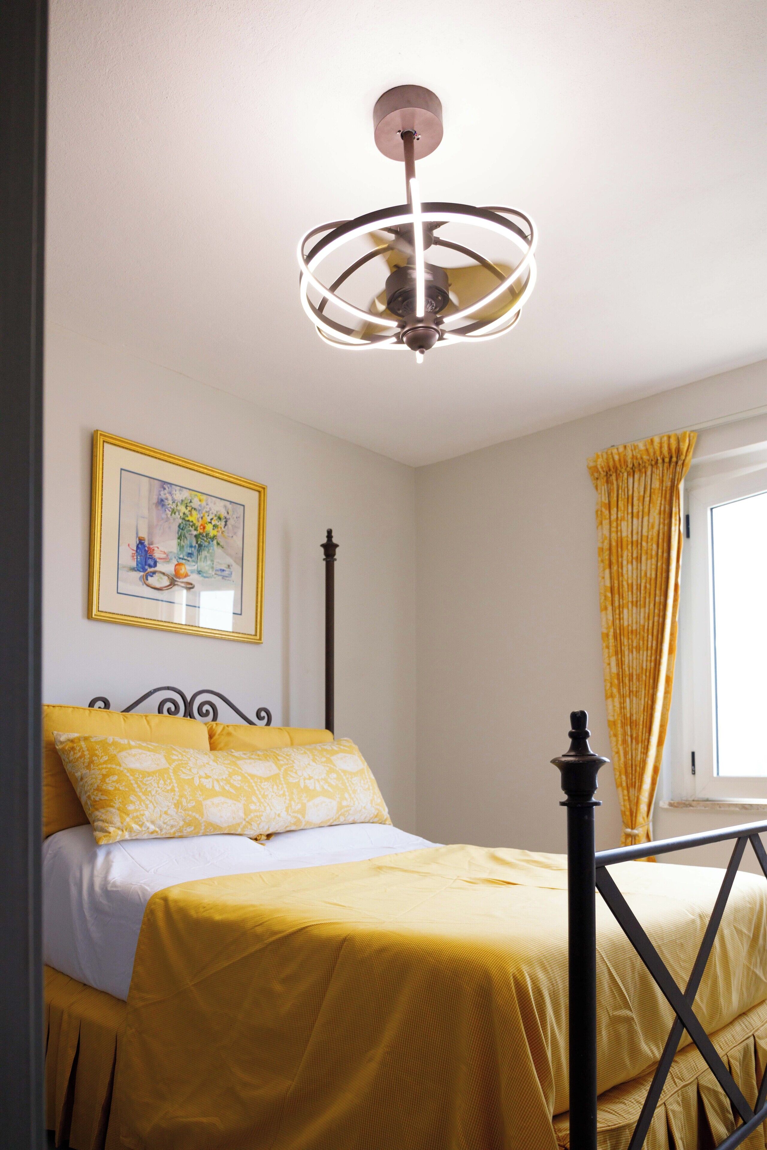 2 bedrooms, in-room safe, desk, iron/ironing board